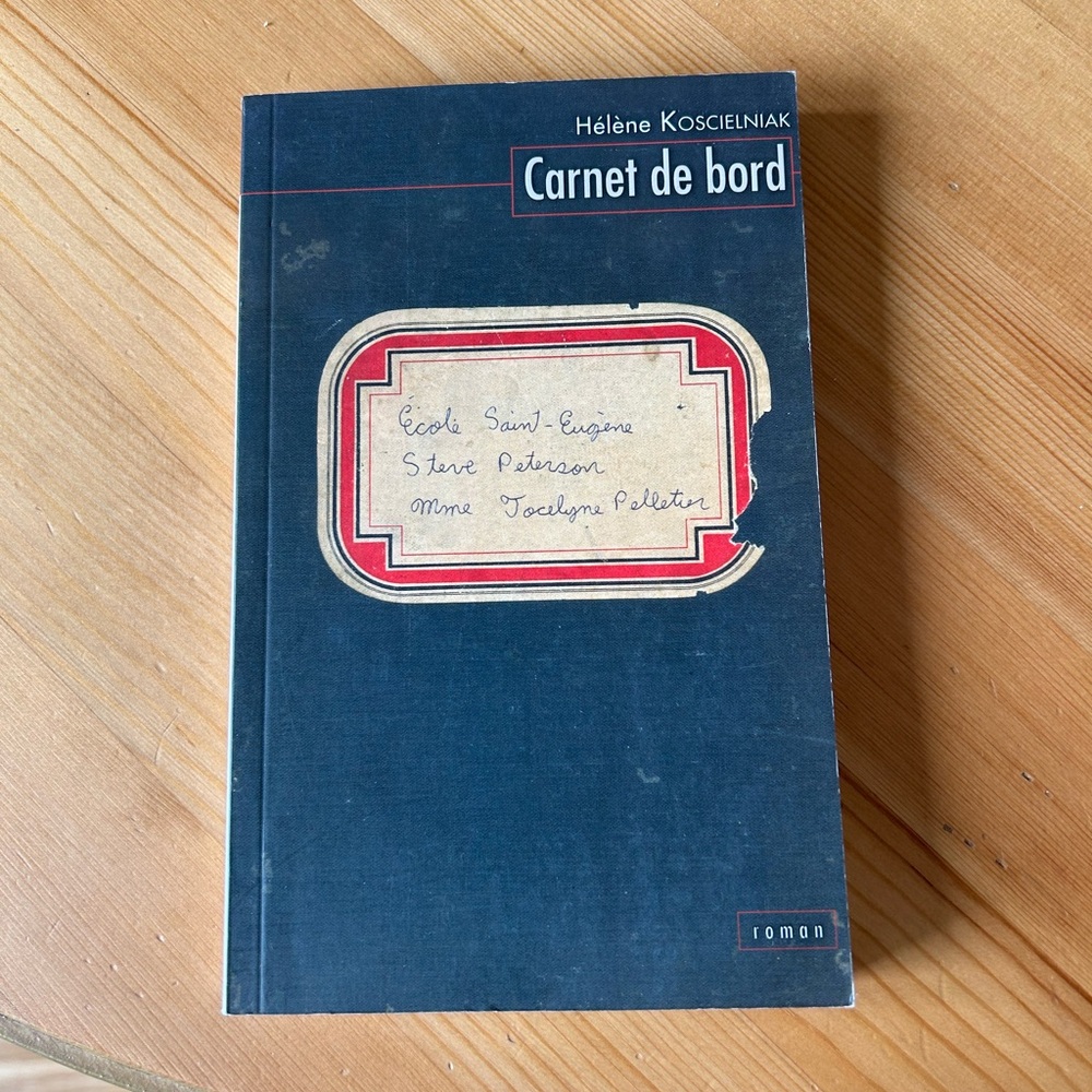 Free with purchase: Carnet de bord by Hélène Koscielniak